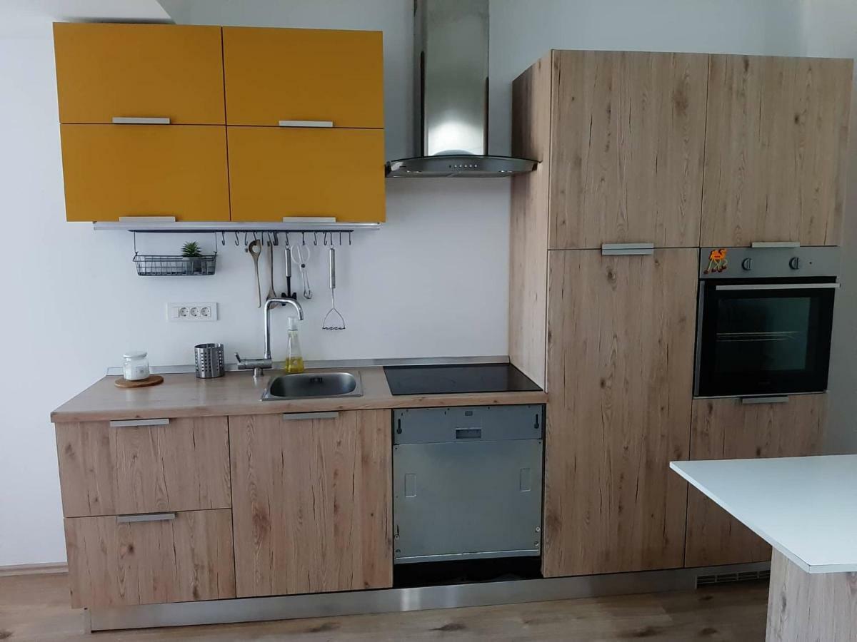 Zoe Apartment Марибор Экстерьер фото